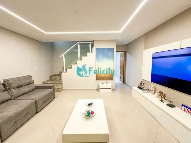 Sobrado com 3 dorms, 1 suíte, 2 vagas, 120m2 na Vila Catupia