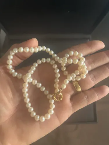 Colar de pérolas vivara com fecho de ouro 18k tipo boia.