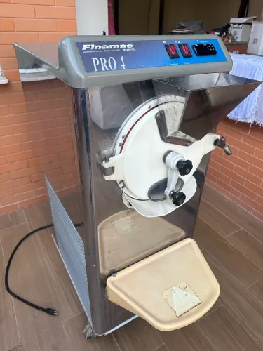 Produtora de sorvete e açaí pro 4 Finamac