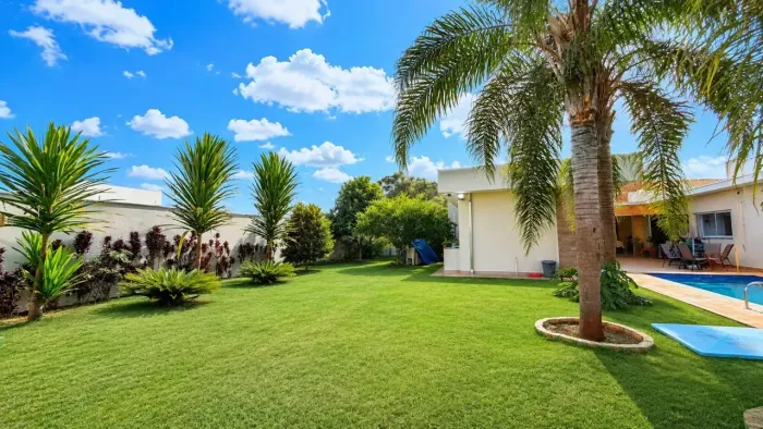 Casa Terrea Alto Padrão em Condomínio Fechado - Residencial Parque Laguna - Botucatu - SP