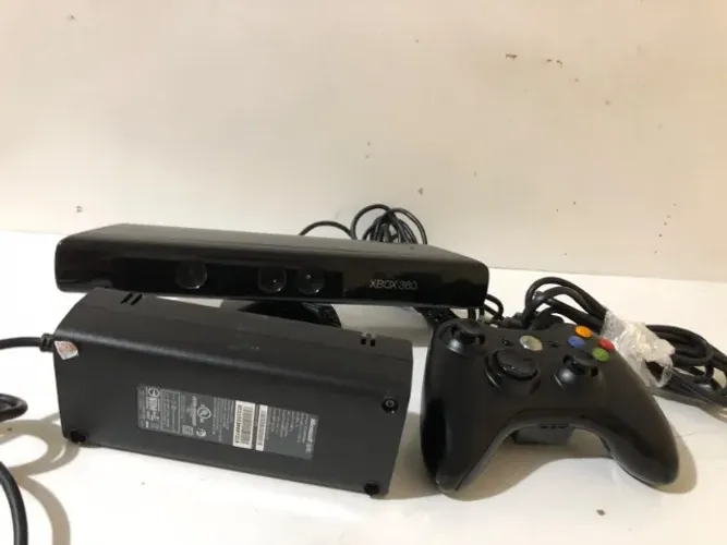 Kit Xbox 360 Fonte Original + Controle + Kinect + Cabos