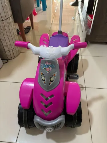 Quadriciclo infantil calescita