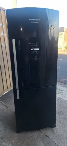 Vendo geladeira inversa