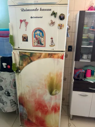 Geladeira continental 