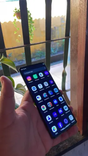 Moto Edge 30 ultra