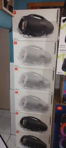 Vendo JBL boombox4 branca e preta lançamento lacrada zero bala apenas 2.499 r *90