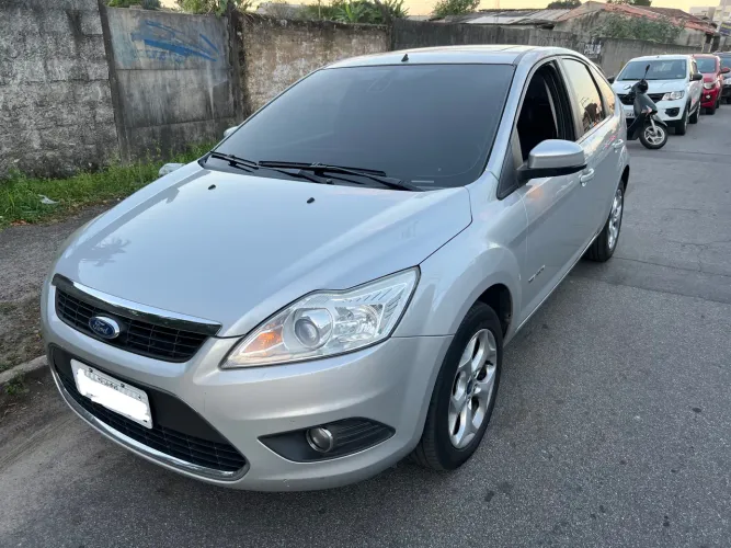 Ford Focus Titanium 2.0 16V Flex 5P Mec. 2012