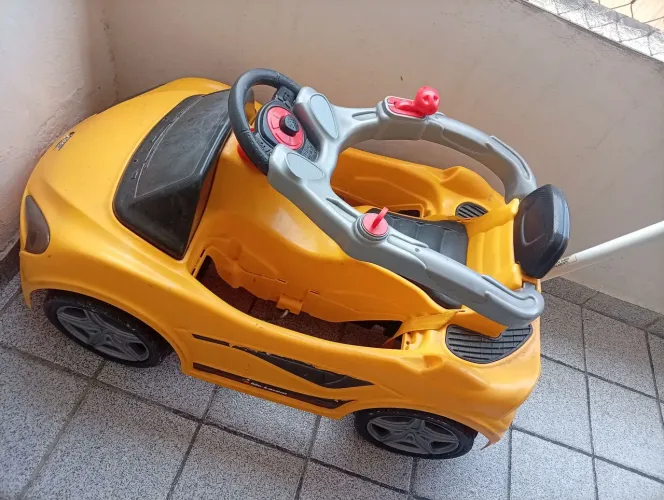 Vendo carro infantil