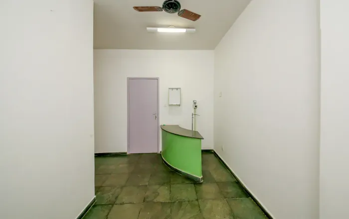 Sala comercial na Galeria João Beraldo para venda