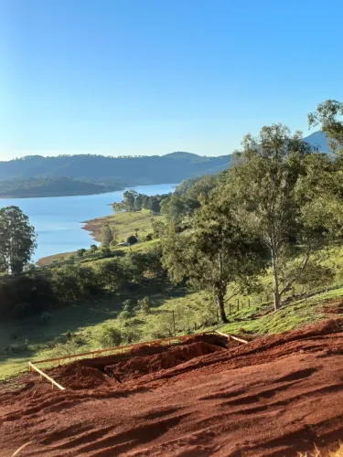 SÍTIO NA REPRESA DE JAGUARI