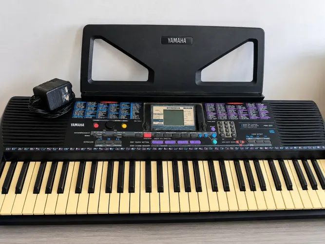 Teclado Yamaha PSR-220 Funcionando + Suporte | Ideal para Estudo