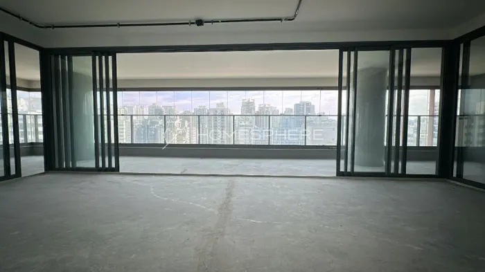 Balkon Campo Belo  Andar alto - 3 suítes · 3 vagas · Unidade Nova