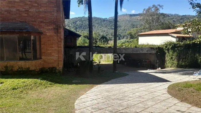 Casa comercial à venda com 1530 m² em Roseira, Mairiporã