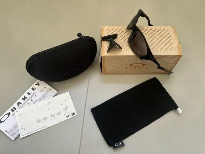 Óculos de Sol Oakley Plantaris - Black Matte - Troco por Plantaris SQ Brown
