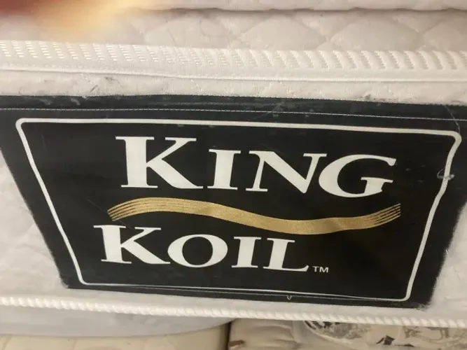 cama box com gavetas e colchão