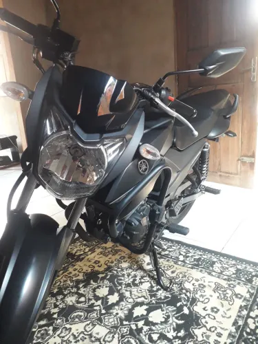 Vendo essa moto com documento pago em perfeito estado só no ponto de transferência