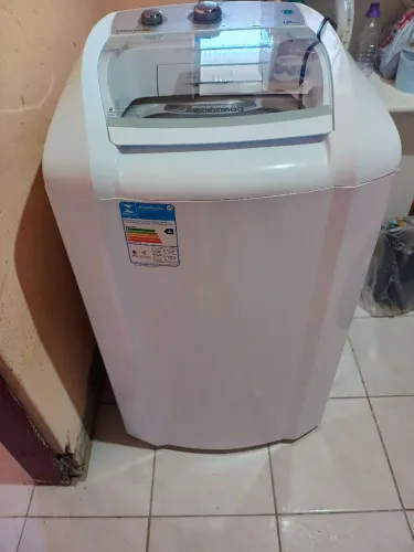 Lavadora de roupas Colormaq  12 kg R$ 70012 kg