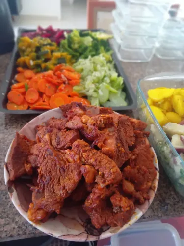 Precisa de Cozinheira? Aqui estou eu! *