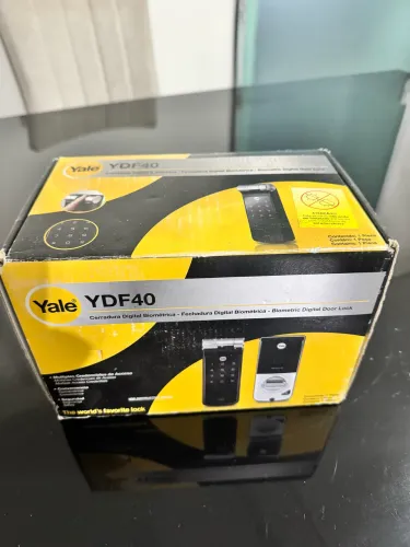Fechadura digital biométrica Yale nova na caixa 