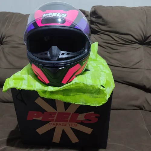Capacete novo