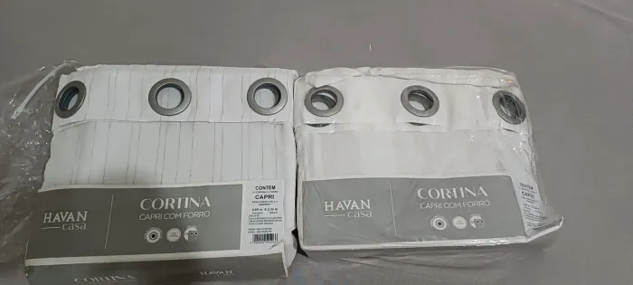 Vendo cortinas novinhas nunca usado