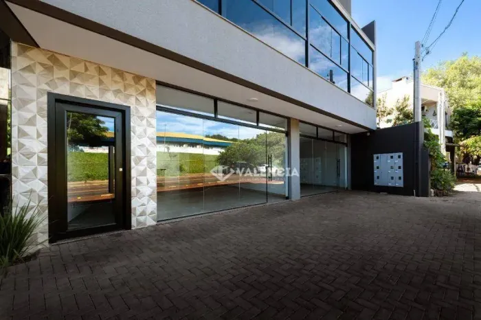 Sala Comercial Para Alugar Com 130m² Por 4.500,00 - Bairro Santa Cruz - Rua Tito Muffato -