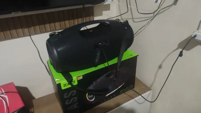 Vendo boombox com apenas 2 meses de uso 