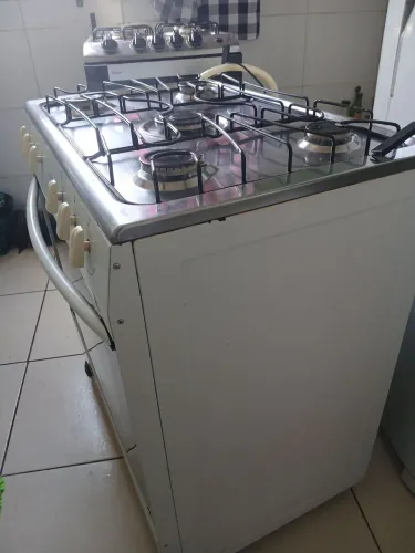 Vendo Fogão Atlas de 05 bocas