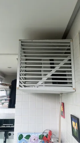 Vendo grade para ar - condicionado excelente estado 