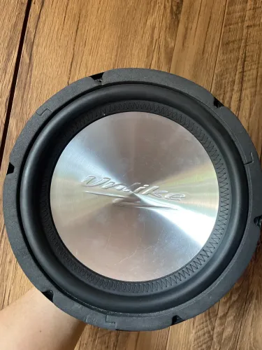 Alto Falante Subwoofer Unlike 10 Polegadas 200wrms Bobina Dupla