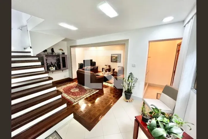 Casa à Venda - Vila Santista, 7 Quartos, 365 m2
