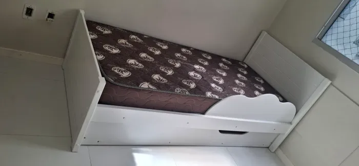Bicama Infantil Solteiro Nuvem 100% MDF Branca (Muito Conservada)