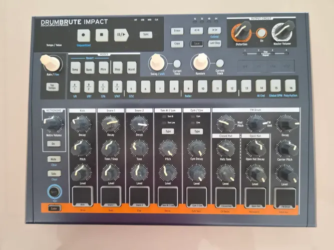 Arturia Drumbrute Impact Drum Machine