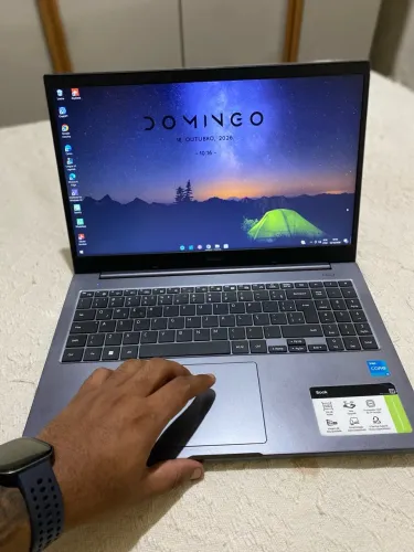 Vendo Samsung Galaxy Book Core i3 - 4GB RAM / SSD 256GB - tem slot expansivel de ram