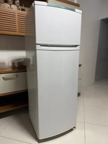 Geladeira/Refrigerador Consul 334 Litros