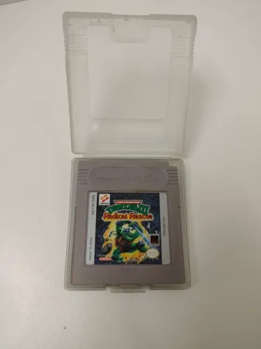 Turtles 3 radical rescue Game boy