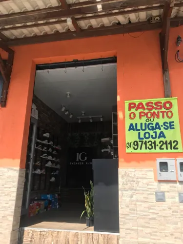 Passo loja em excelente ponto comercial 