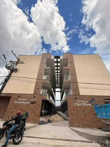 ALUGO APARTAMENTO NOVO - PARQUE 10