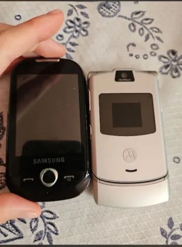 kit celulares vintages ( motorola e samsung)