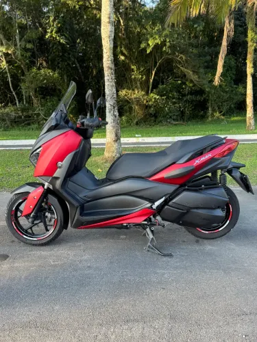 YAMAHA X-MAX 250 ANO 2022 REVISADA 