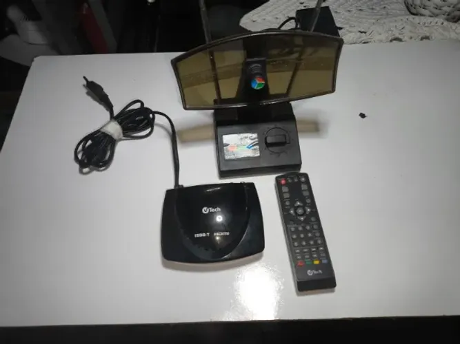 Antena VHS UHS + Conversor Digital Tech