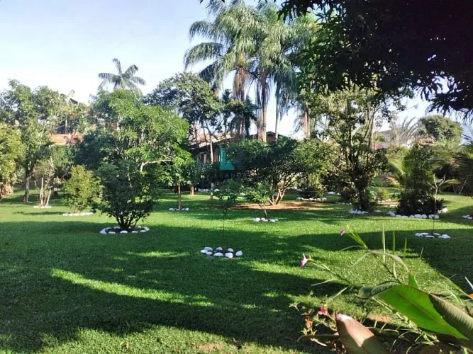 CHÁCARA COM BELO POMAR E FÁCIL ACESSO EM GUARATINGUETÁ-SP
