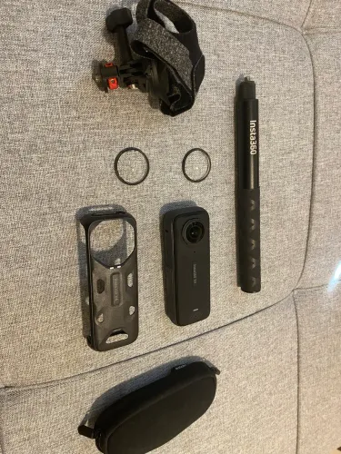 Câmera Insta 360 X4 comprada em julho 2025 na garantia 