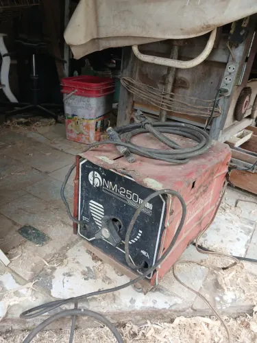 Potente Máquina de Solda BAMBOZZI NM 250 TURBO