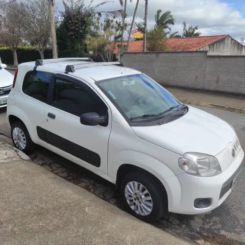 Uno Vivace 2014 baixo km