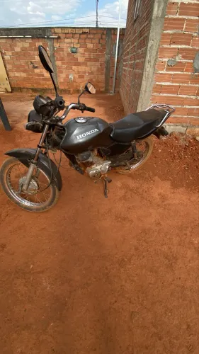 Moto Cg 125 em dia