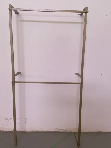 Arara de parede reforçada