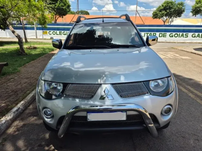 Mitsubishi L200 Triton HPE 3.5 CD V6 24V Flex Aut. 2010