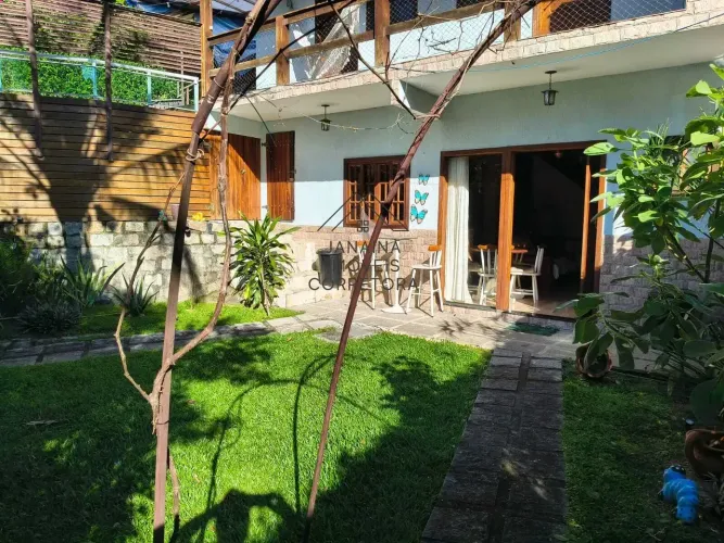 Casa mobiliada para aluguel no Alpha II  Conforto, espaço e lazer!