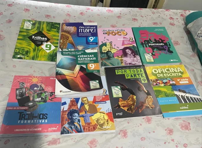 Livros doação ensino médio 
